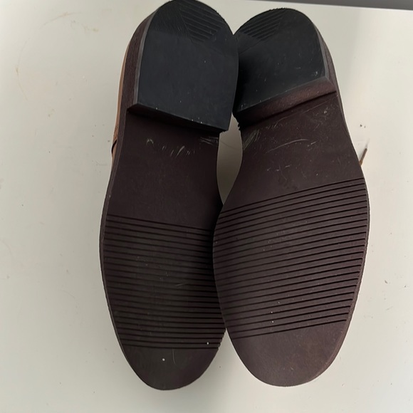 Marks & Spencer Tan Nubuck Oxfords, U.S 8.5, Never Worn Like New - Picture 3 of 7